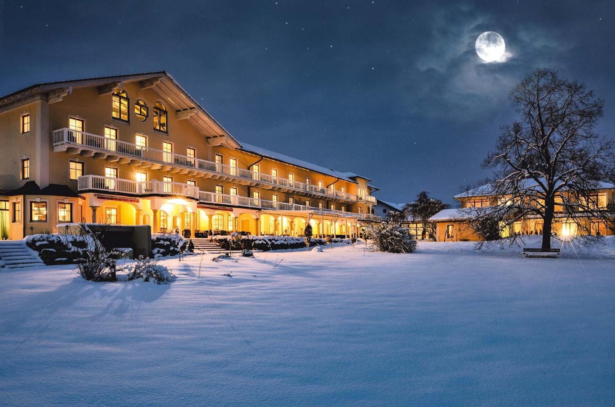 Wellness Natur Resort Gut Edermann タイゼンドルフ エクステリア 写真